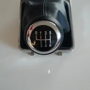 ?adící páka VW Passat B6, CC 05-10 chrom ráme?ek 6stup. - ?erná Horká Nabídka